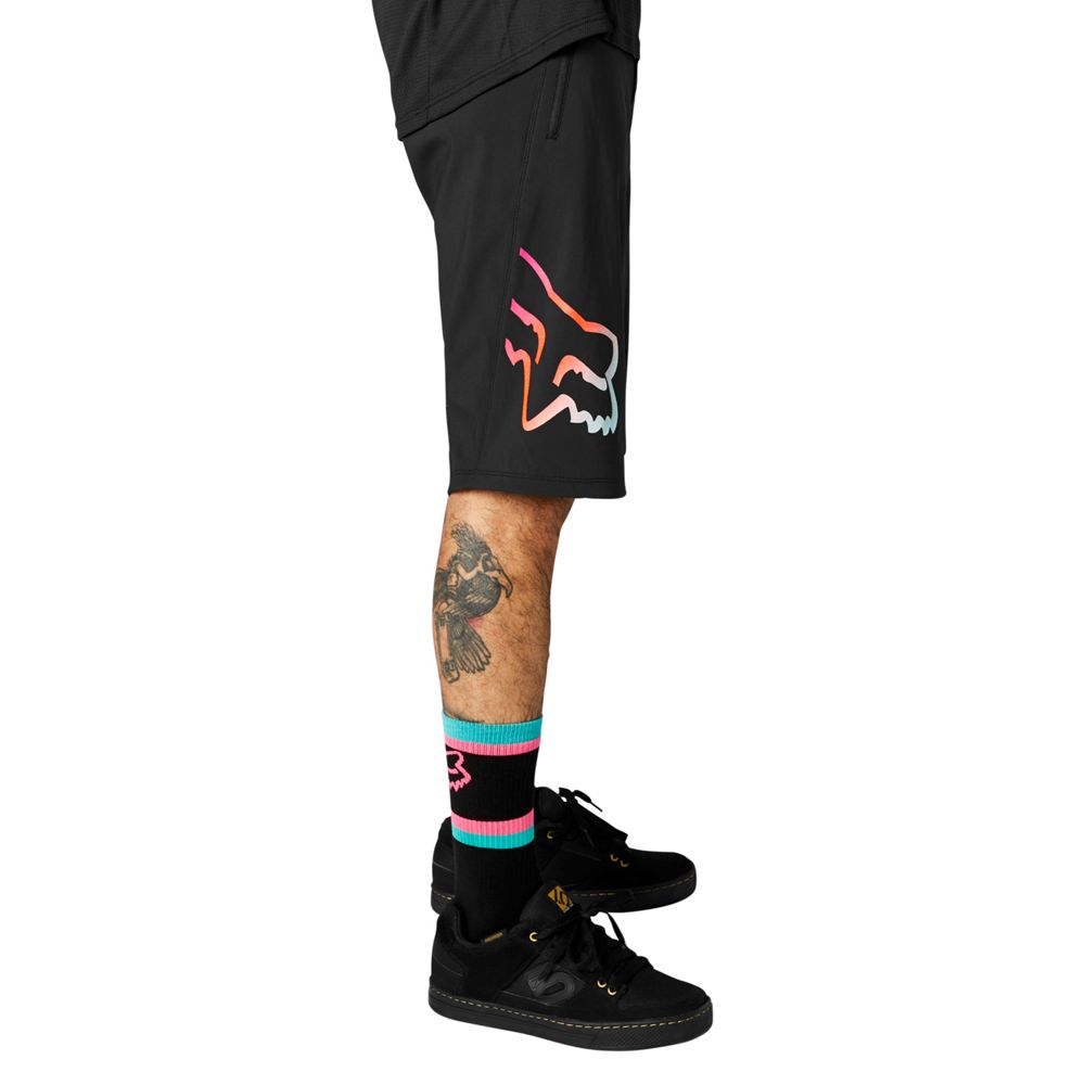 FOX Defend Shorts kurze MTB Hose schwarz FOX Defend Shorts kurze MTB Hose schwarz