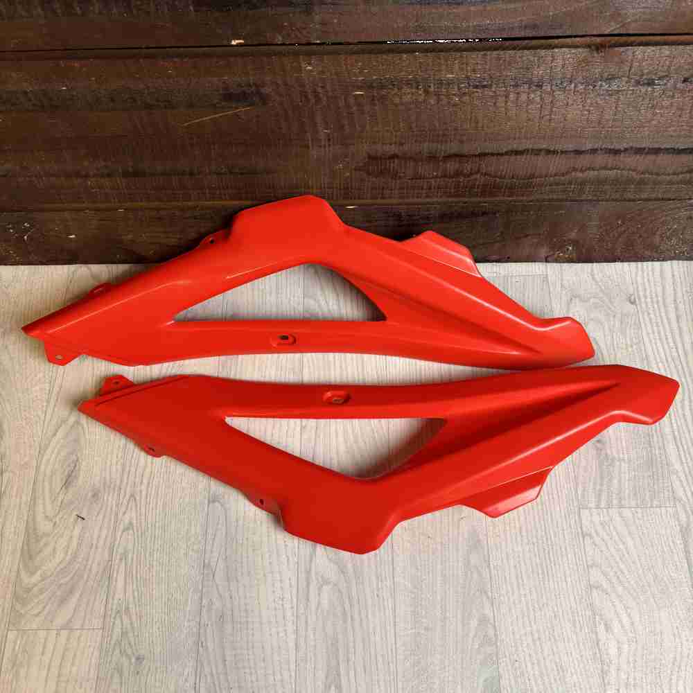 CEMOTO 2652 Seitenteile rot passend für Husqvarna TC-TE 250-510 2005