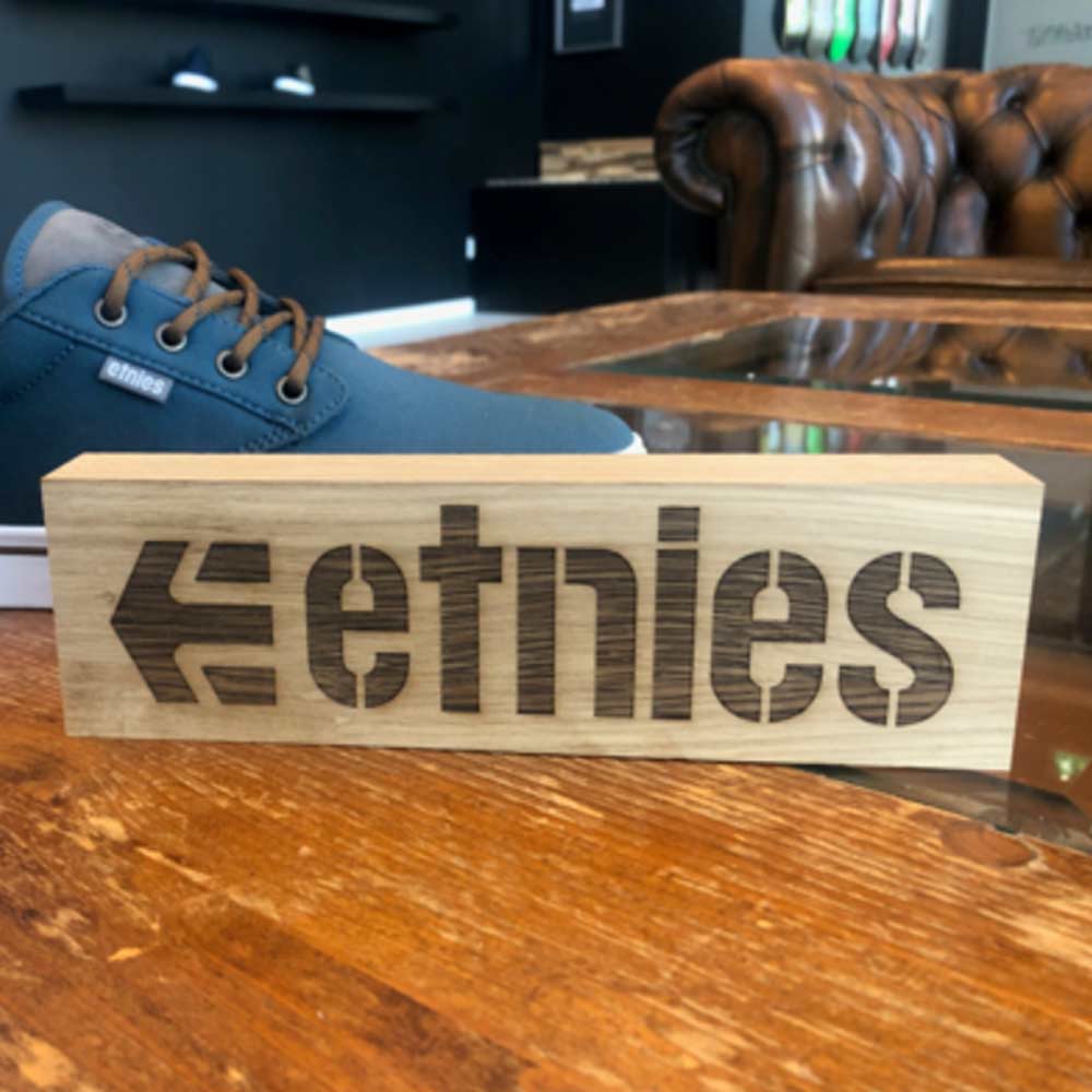ETNIES Ste Etnies Logo Block