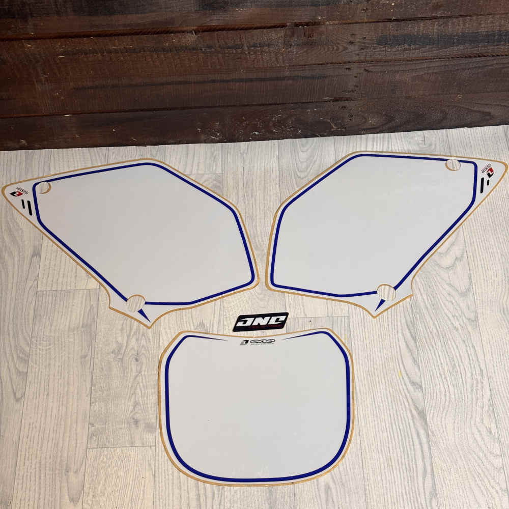 ONE INDUSTRIES Startnummerntafel + Seitenteile Decals/Aufkleber weiss blanko YZ 125/250 02-04