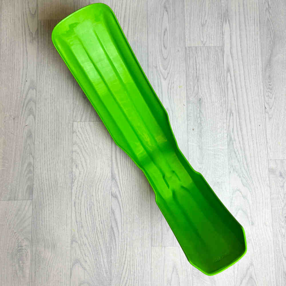 UFO Kotflügel vorne Universal grün