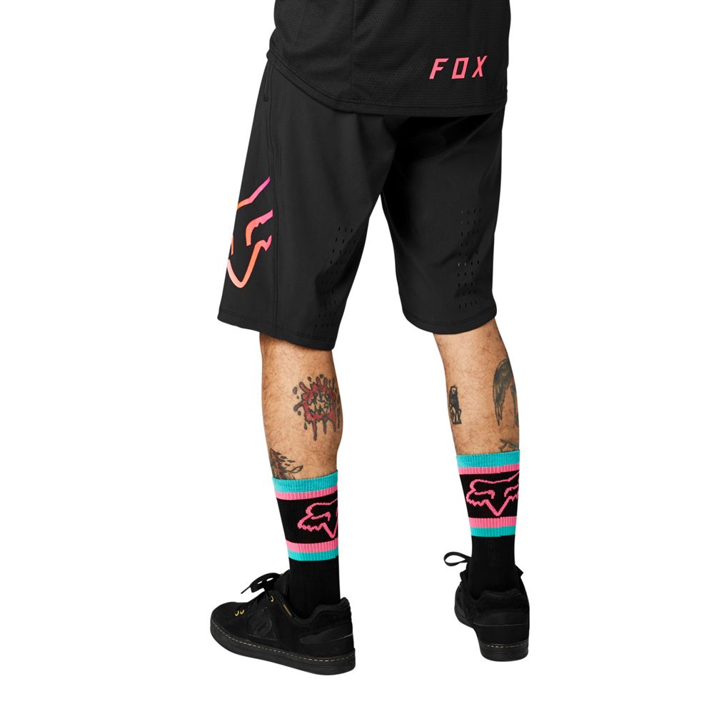 FOX Defend Shorts kurze MTB Hose schwarz FOX Defend Shorts kurze MTB Hose schwarz